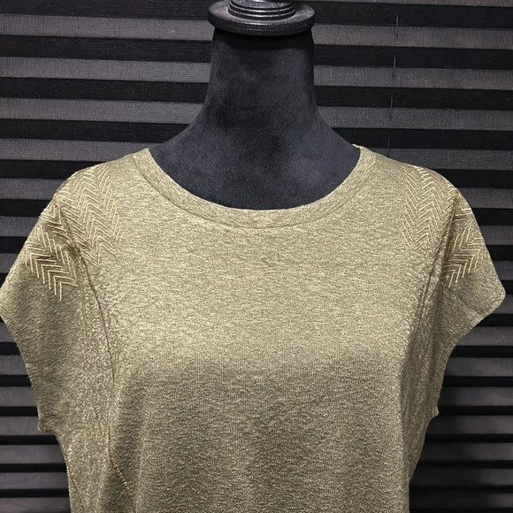 Studio B Women’s Metallic Olive Green Embroidered Shoulder Cap Sleeve Tee XL - Picture 2 of 8
